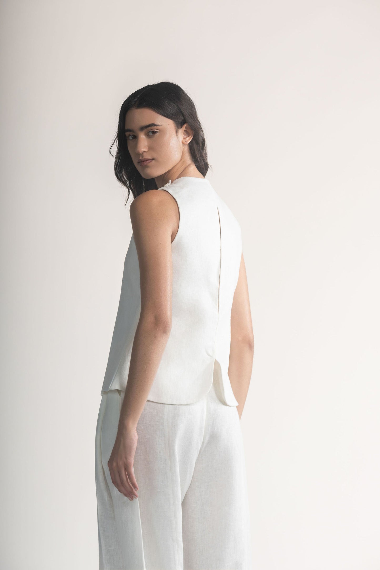 NOELIA VEST – IVORY